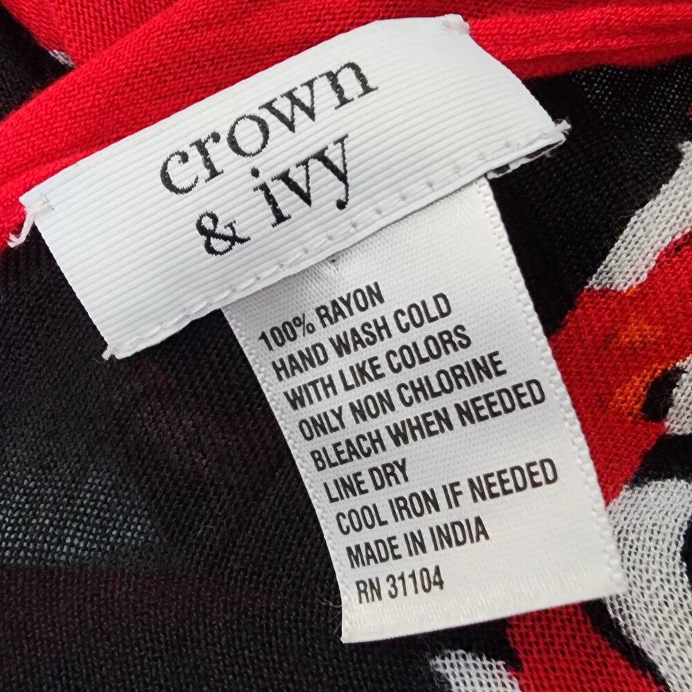 Crown & Ivy Black & Red Oversized Puffin Scarf - Picture 6 of 8